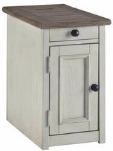Bolanburg Chairside End Table T637-7.